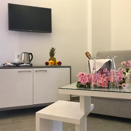 Ccb Bruskos Hotel 3*